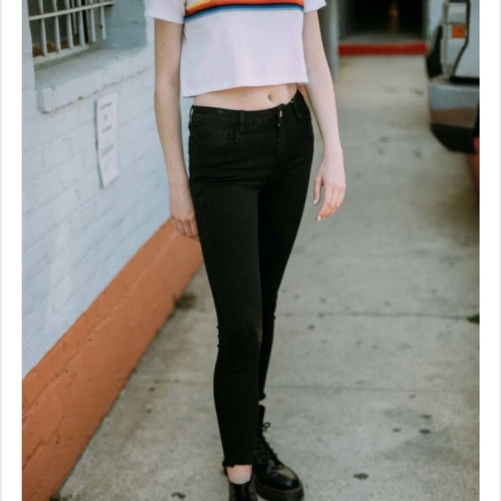 brandy melville melanie jeans - Picture 2 of 4